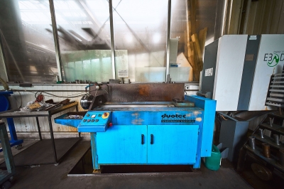 Nutenziehmaschine zur präzisen Bearbeitung von Nuten im Maschinenpark von duotec Sondermaschinenbau