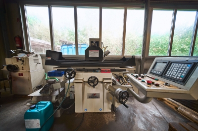 CNC-Flachschleifmaschine PROTH PSGS 3060 AH im Maschinenpark von duotec Sondermaschinenbau