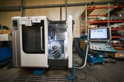 5-Achs-CNC-Fräsmaschine Deckel Maho DMU 50 im Maschinenpark von duotec Sondermaschinenbau